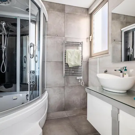 Villa Silvercoast Concha Baia With Private Heated Pool And Seaview Rooftop Lounge *